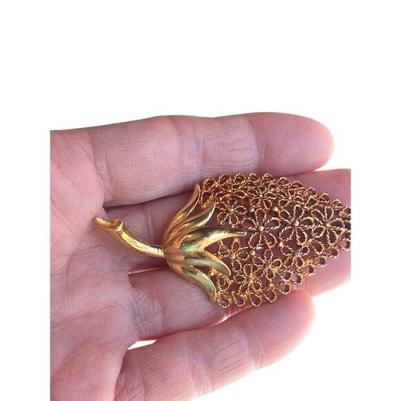 Vintage Mamselle Gold-Tone Filigree Floral Leaf Brooch Pin - Picture 6 of 11